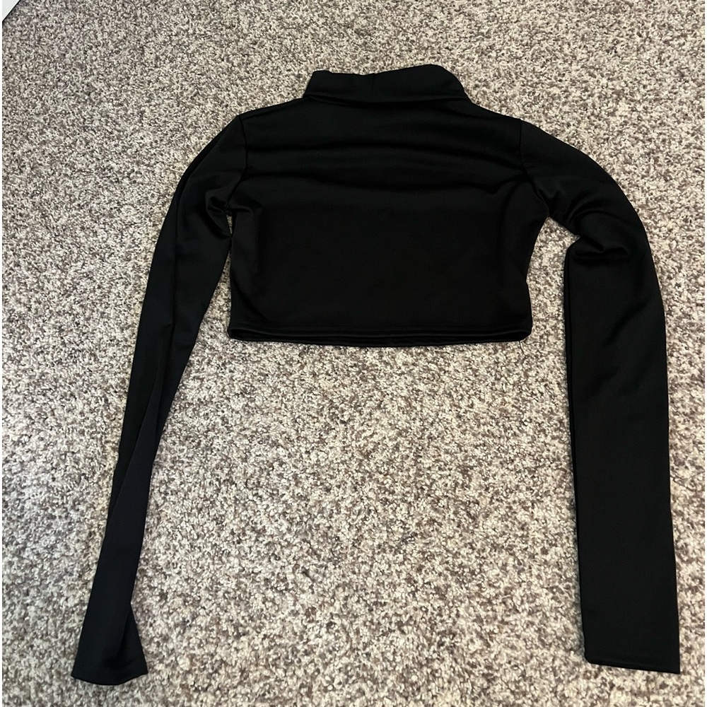Basic Black Tuetleneck